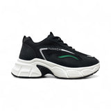 Ladies sneaker 1